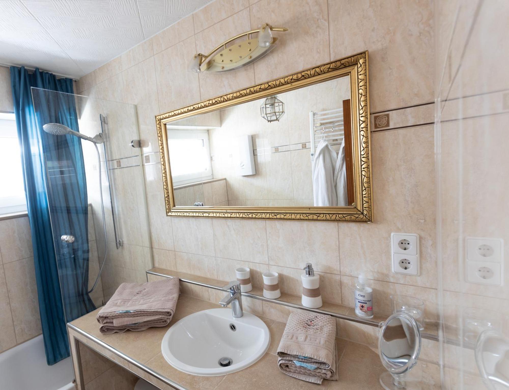 Storchennest - Schoenes, Ruhiges Apartment Mit Sonnenterrasse تيتنانغ المظهر الخارجي الصورة